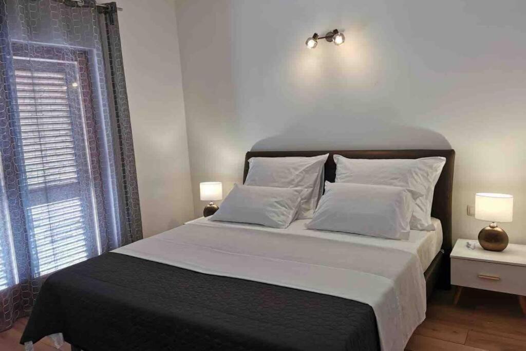 Deluxe Apartman “ Koromacna” Kneza Esterno foto