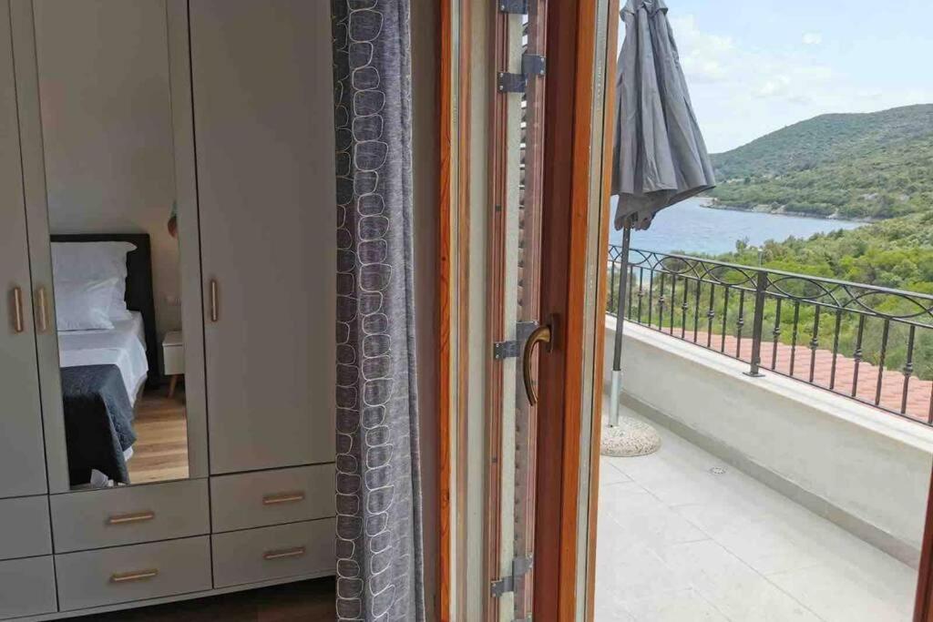 Deluxe Apartman “ Koromacna” Kneza Esterno foto